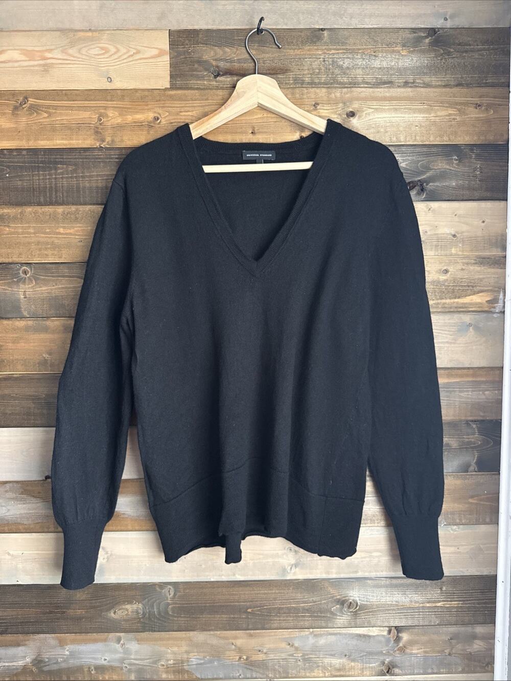 Universal Standard 100% Merino Black Wool V-Neck Sweater M (fits like US XS, S)
